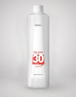 Pro-oxide Developer 30 Volume Redkeniltä